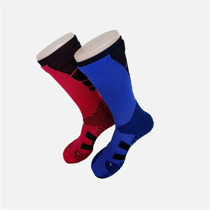 Висококвалитетне спортске мушке чарапе